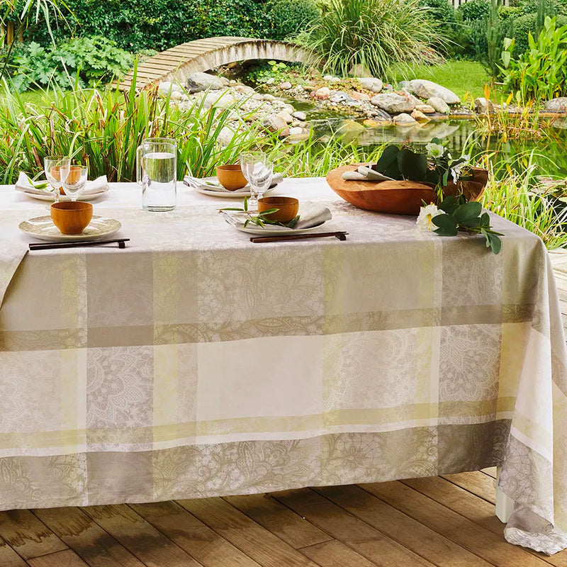 Garnier Thiebaut Mille Dentelles Naturel Jacquard Tablecloth