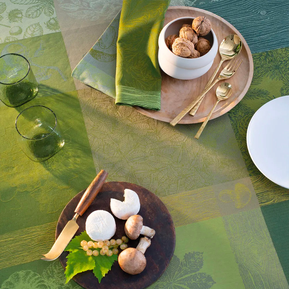 Garnier Thiebaut Mille Bois Dautomne Mousse Jacquard Tablecloth