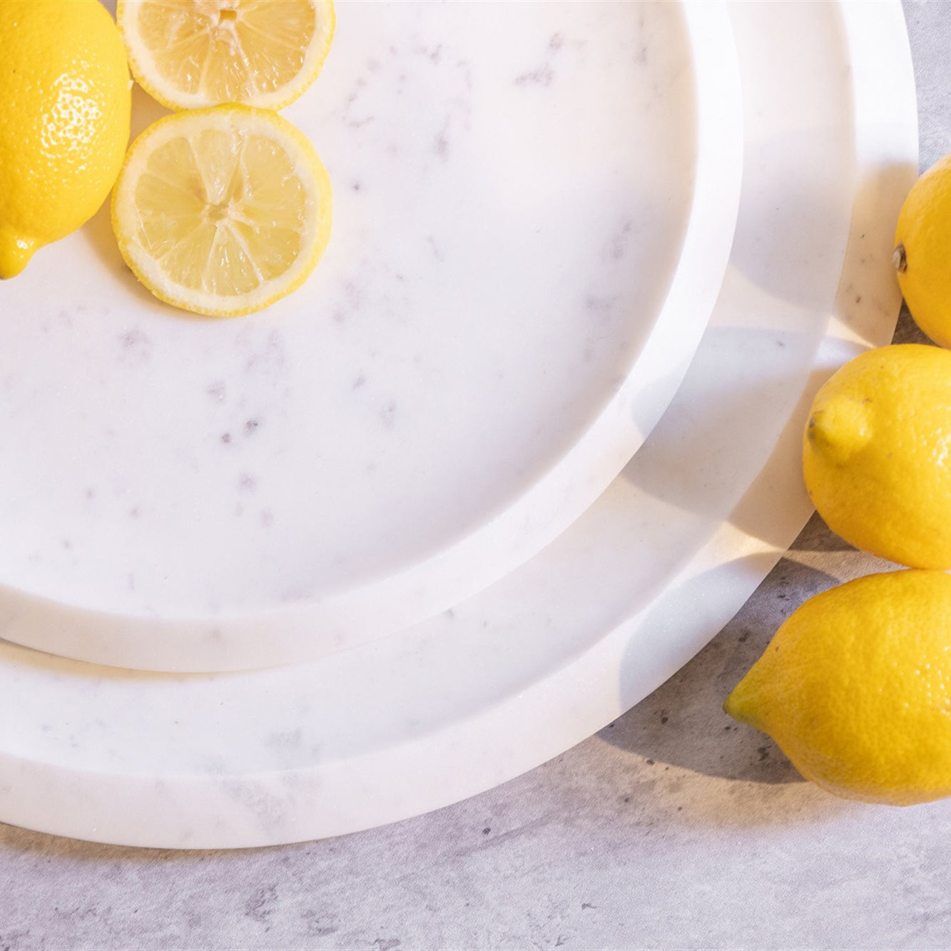 Beso Round Marble Tray