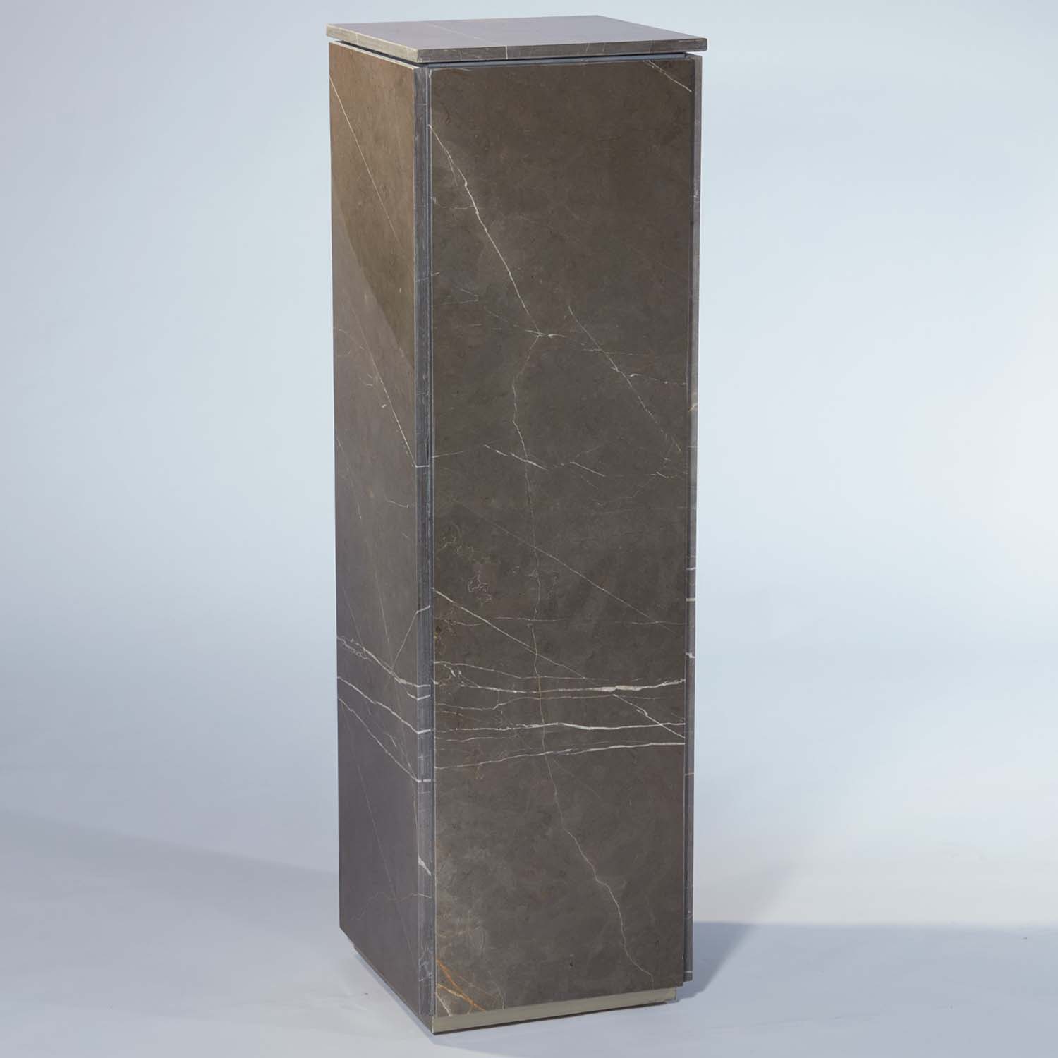 Global Views Graffito Marble Pedestal