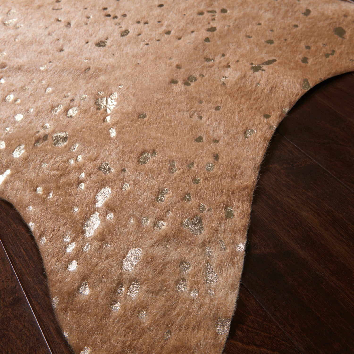 Loloi Bryce Tan/Gold Power Loomed Rug