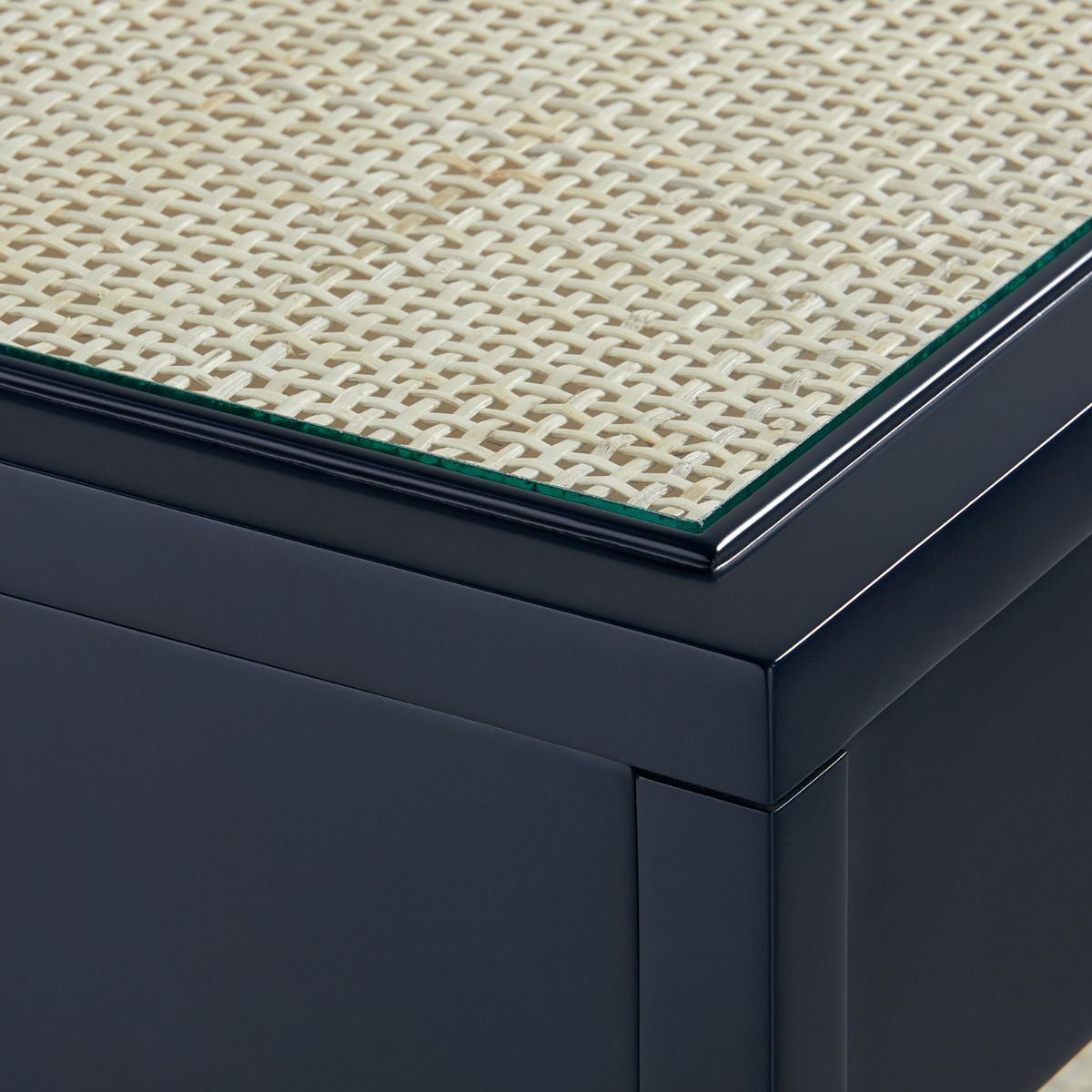 Villa and House Caanan 1 Drawer Side Table