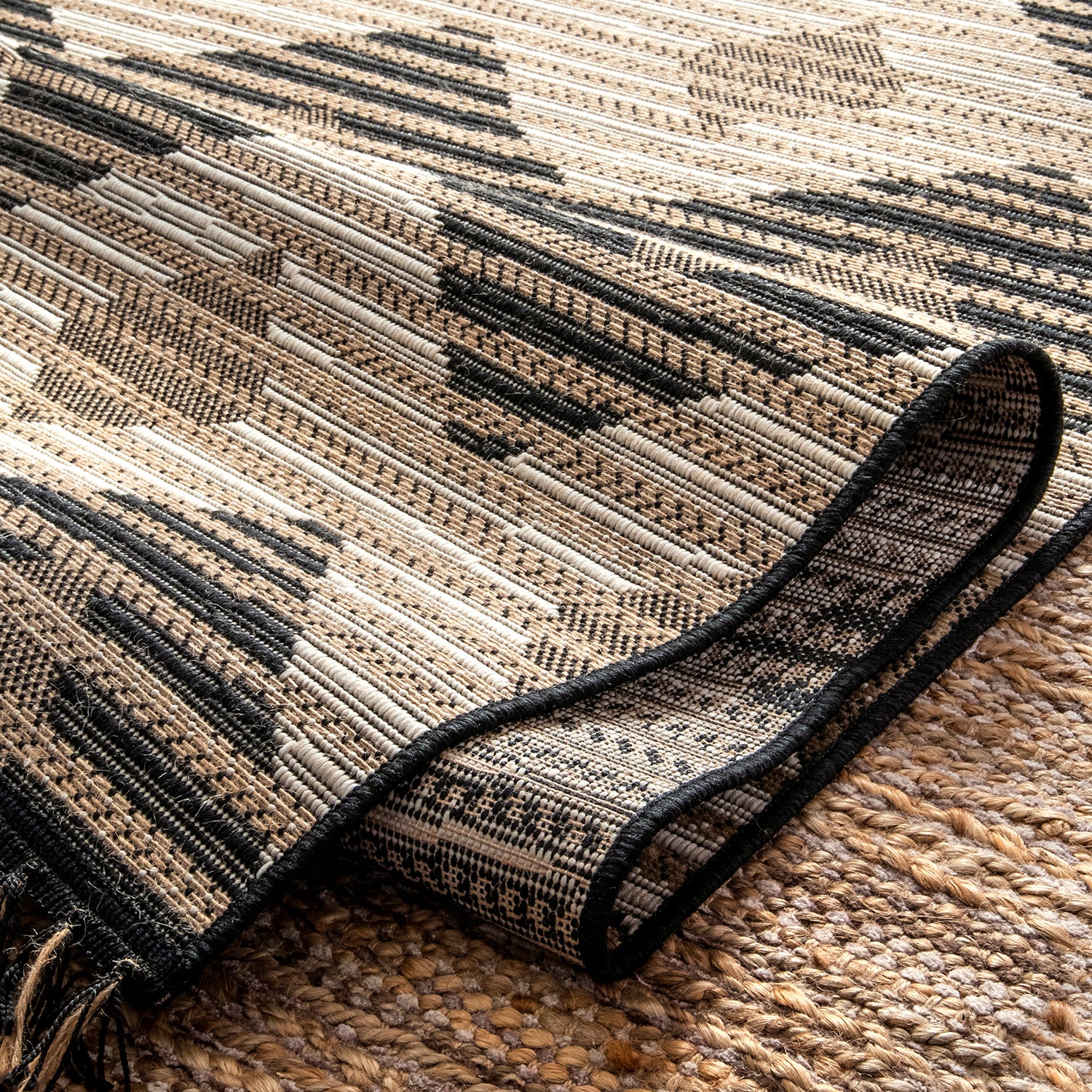 Claude Trellis Indoor/Outdoor Rug