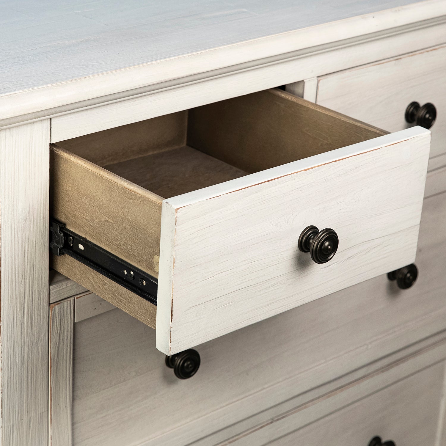 Xander 8-Drawer Dresser