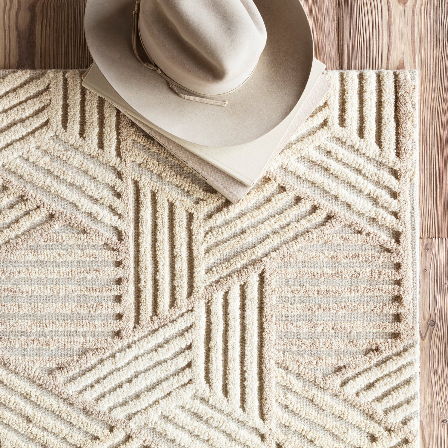 Loloi Ehren Oatmeal/Ivory Hand Tufted Rug