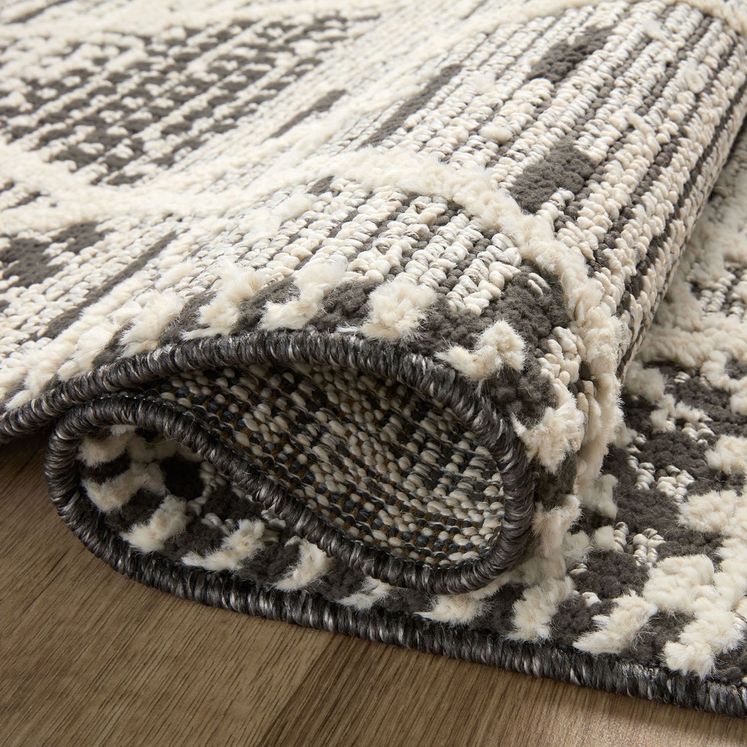 Loloi Fabian Charcoal/Ivory Power Loomed Rug