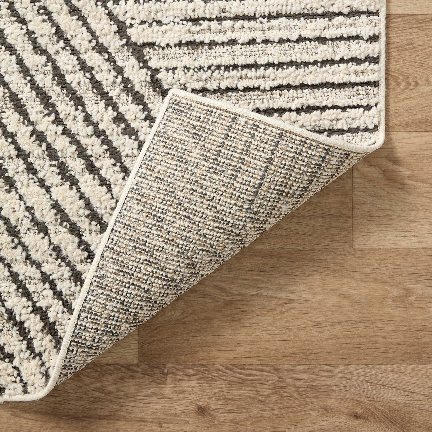 Loloi Fabian Stone Power Loomed Rug