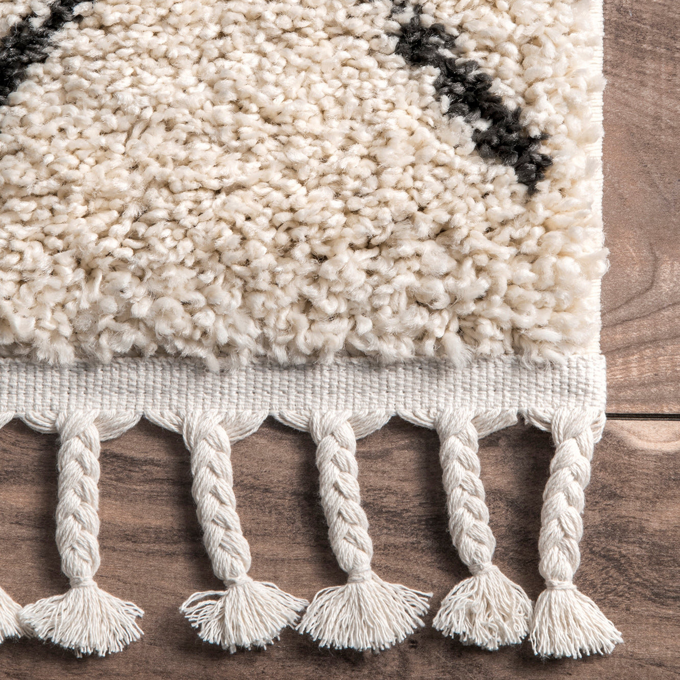 Rye Chevron Machine Made Rug