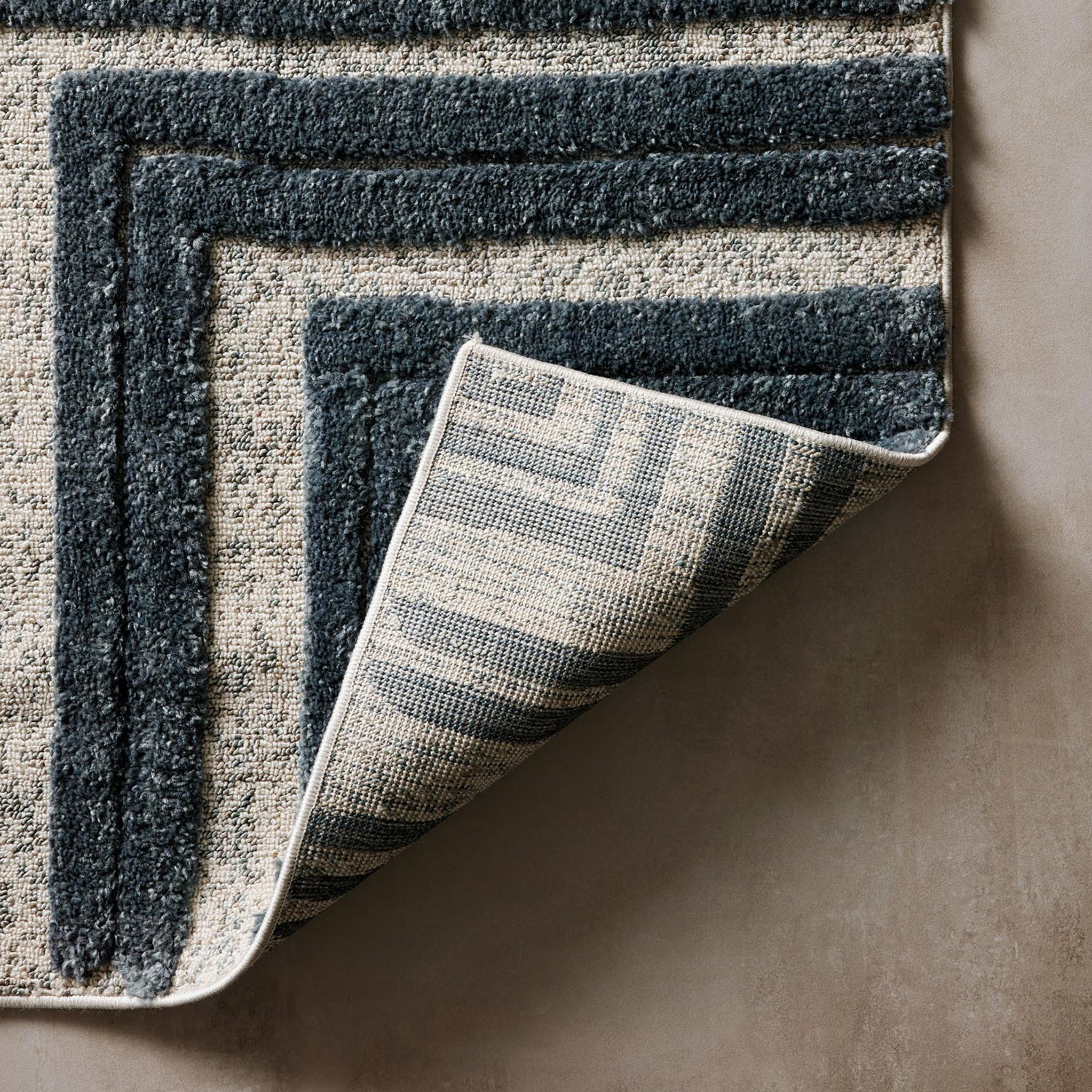 Loloi Hagen Blue/White Power Loomed Rug