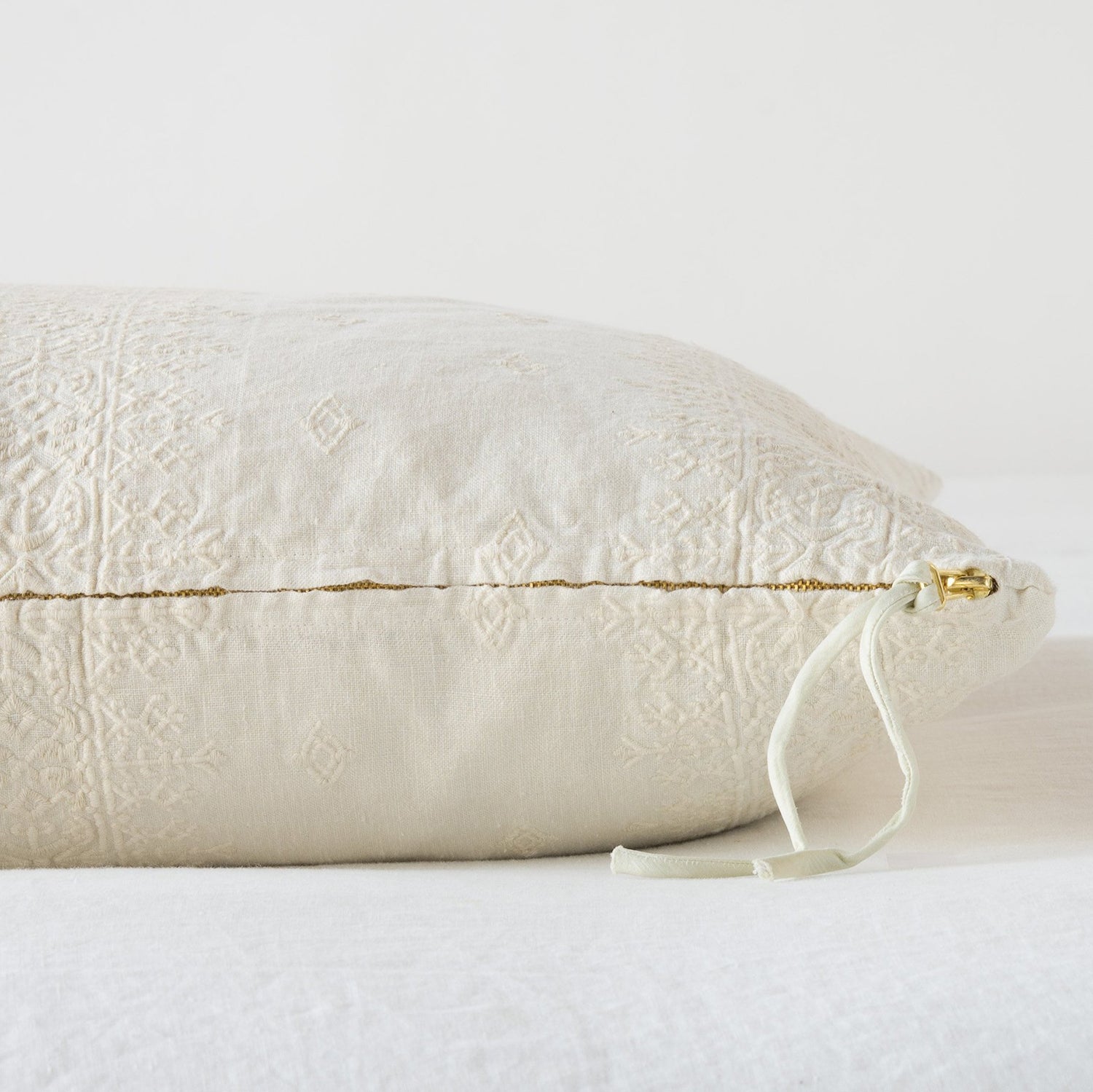 Bella Notte Ines Throw Pillow