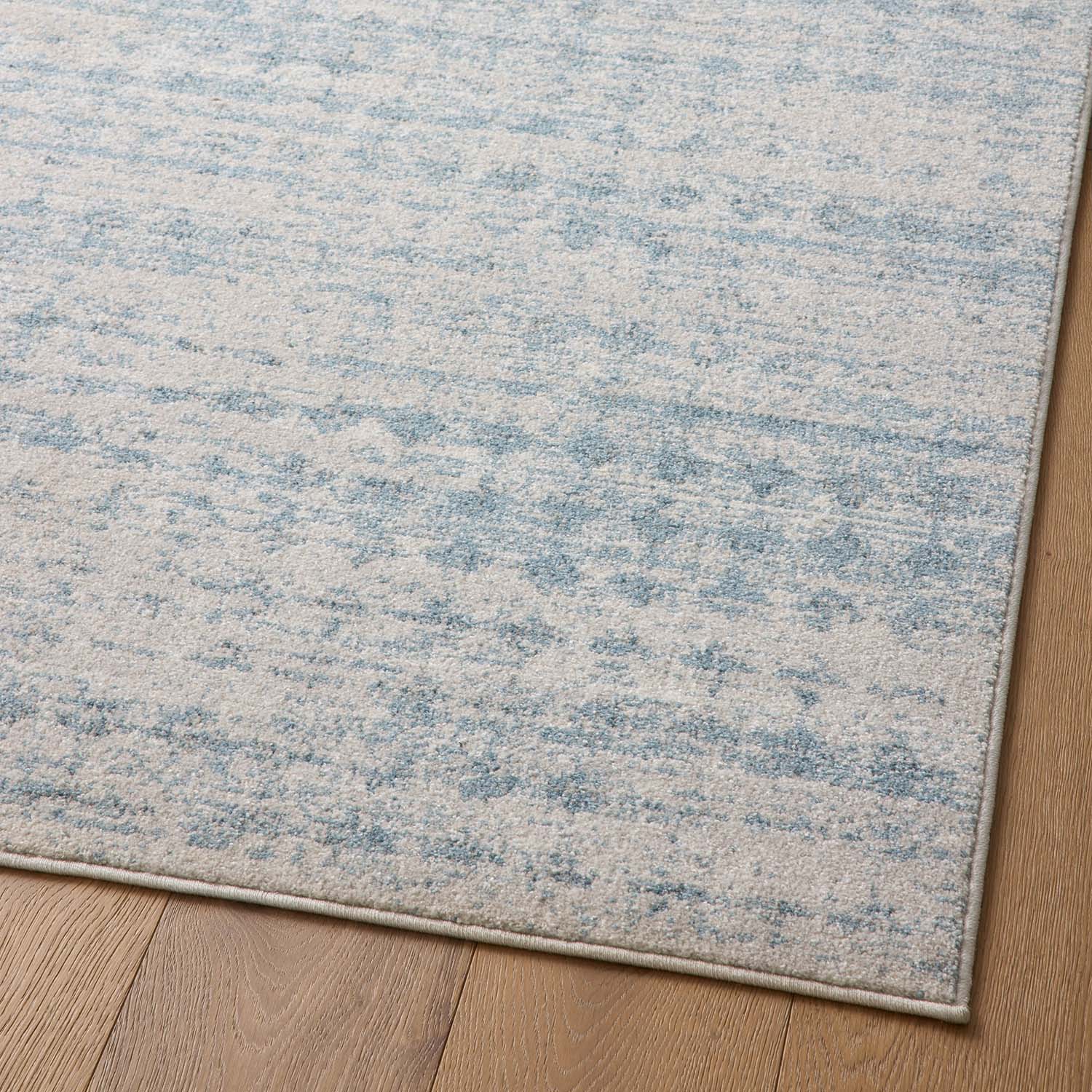 Loloi Kamala Sky/Dove Power Loomed Rug