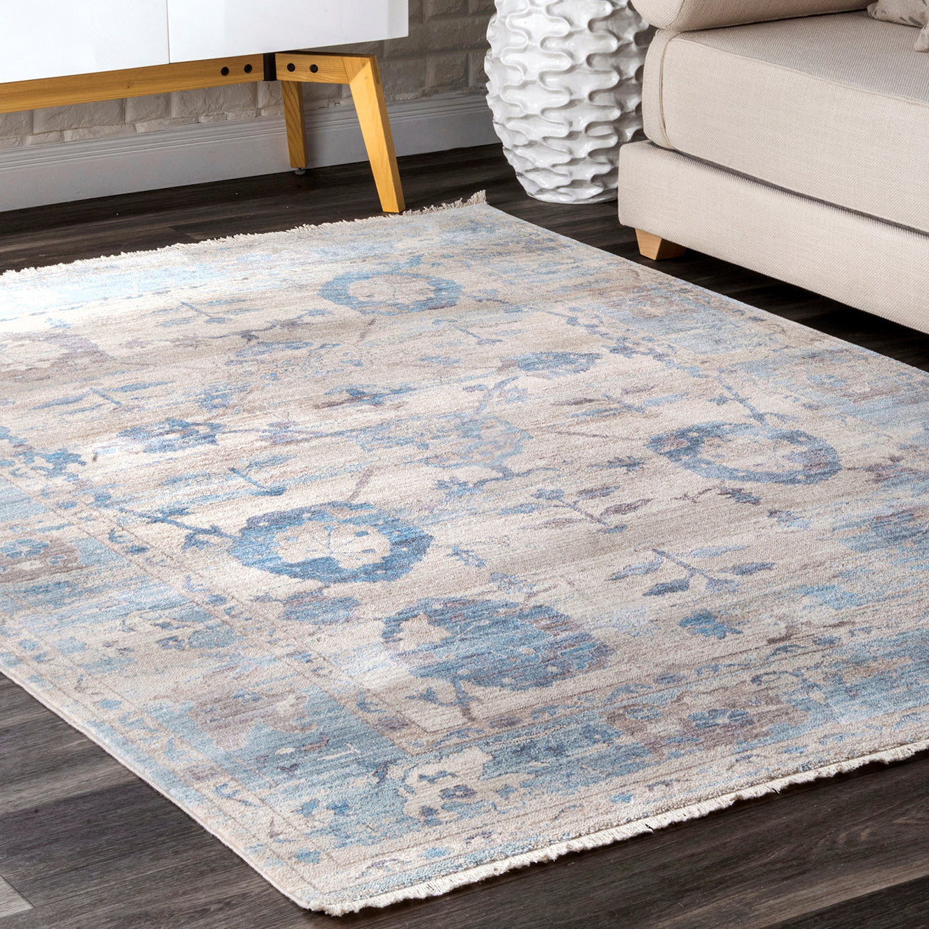 Judith Machine Made Rug