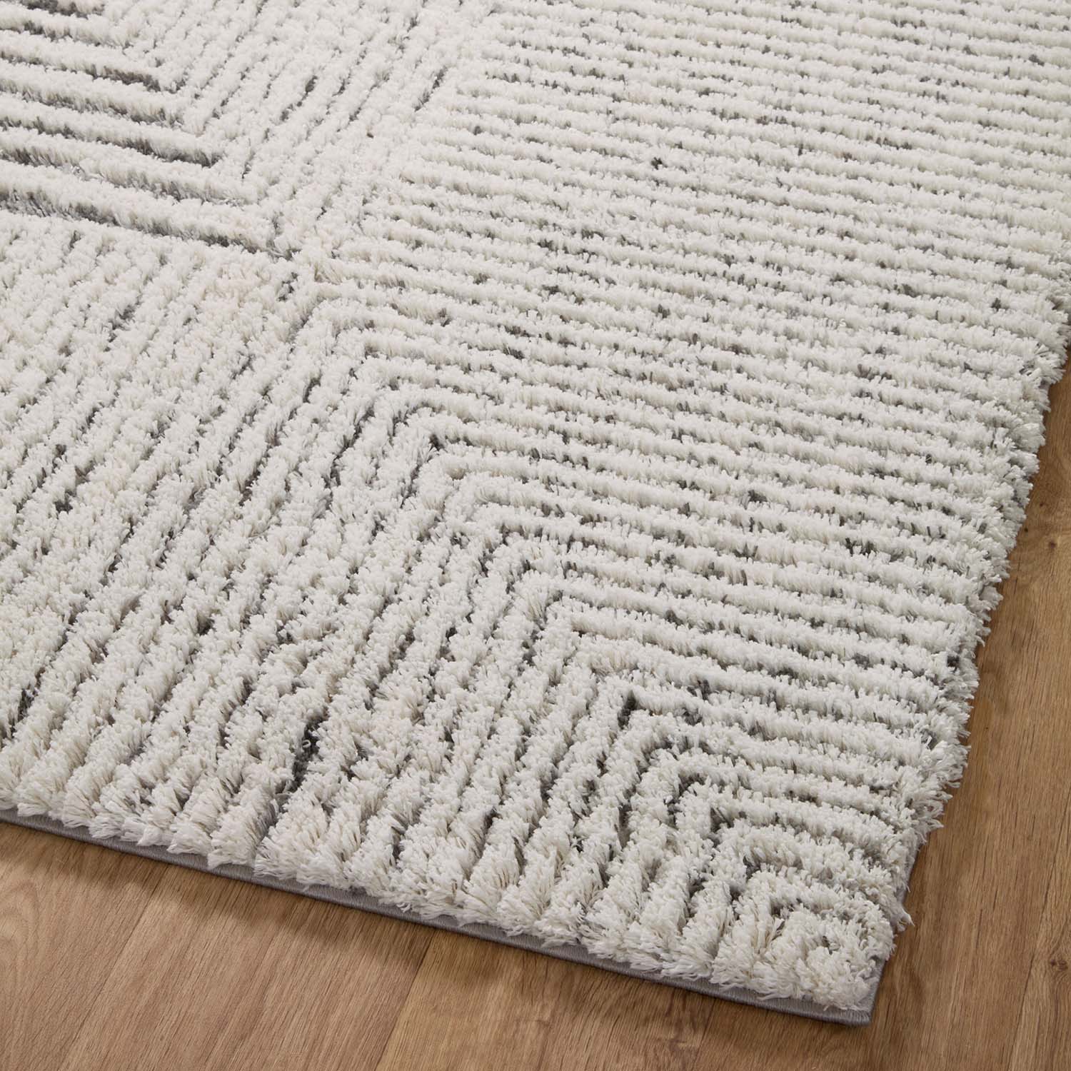 Loloi Levitt Shag Ivory/Gray Power Loomed Rug