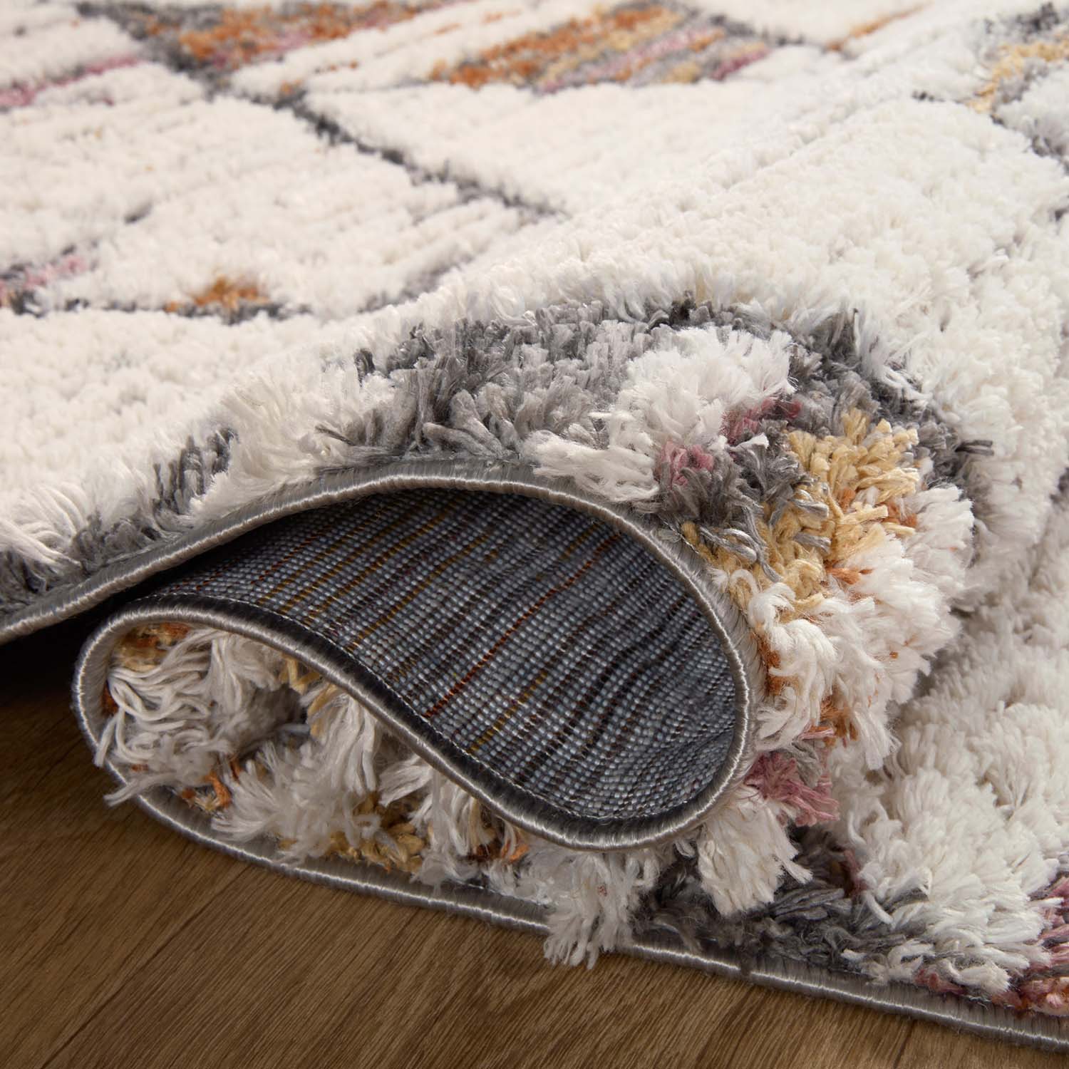 Loloi Levitt Shag Ivory/Fiesta Power Loomed Rug