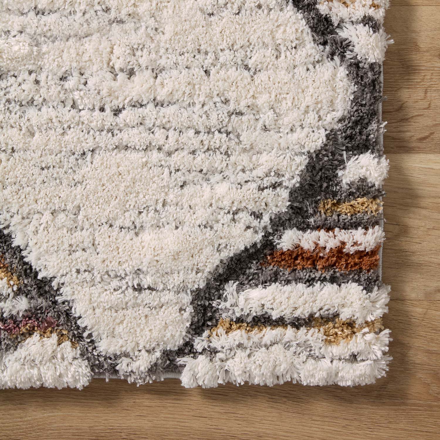 Loloi Levitt Shag Ivory/Fiesta Power Loomed Rug