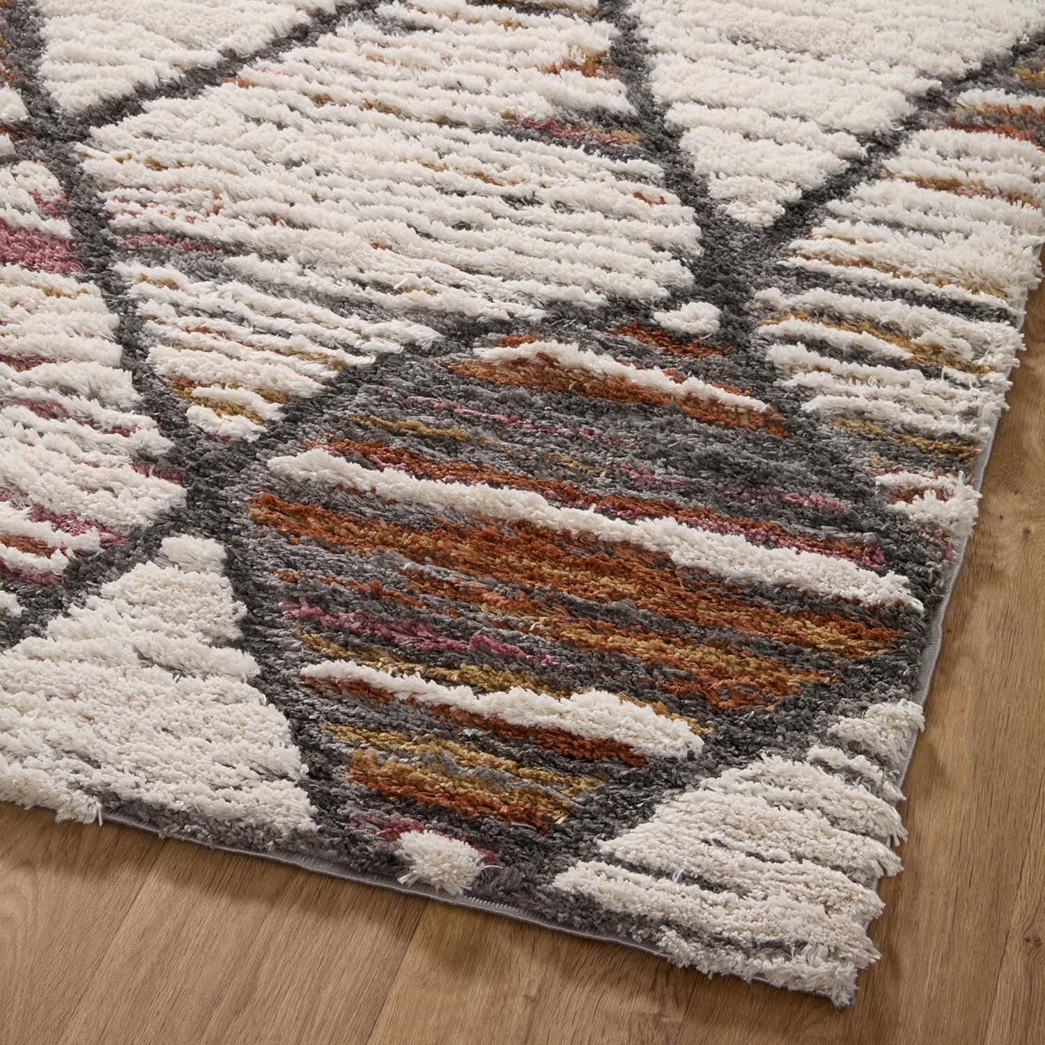 Loloi Levitt Shag Ivory/Fiesta Power Loomed Rug