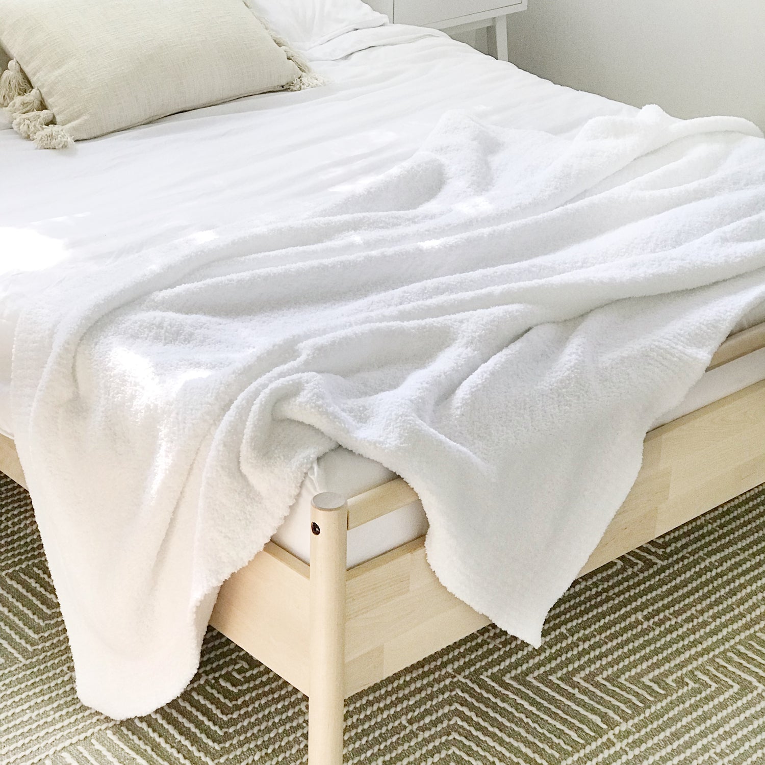 Kashwere Solid Bed Blanket - Final Sale