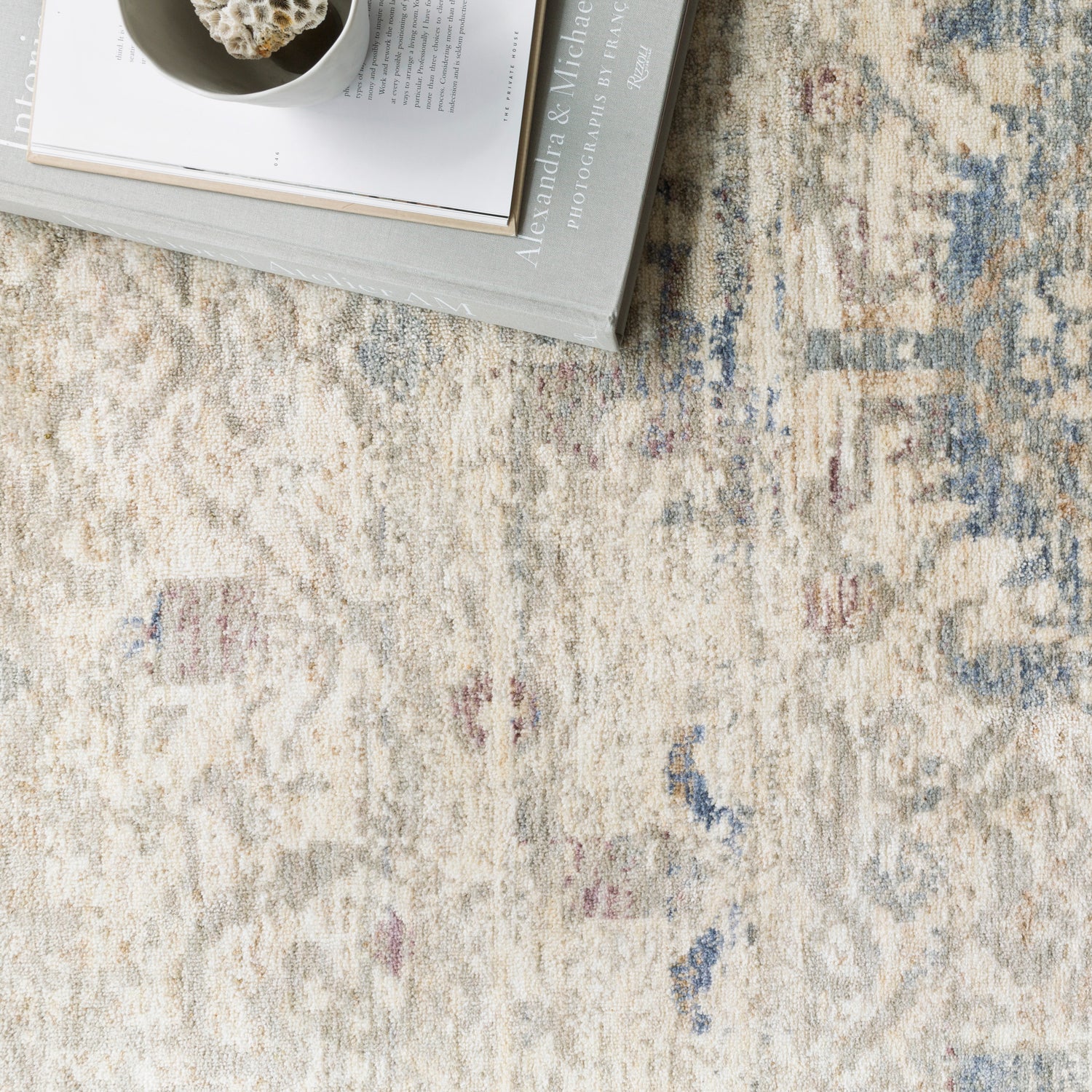 Loloi Revere Ivory/Blue Power Loomed Rug