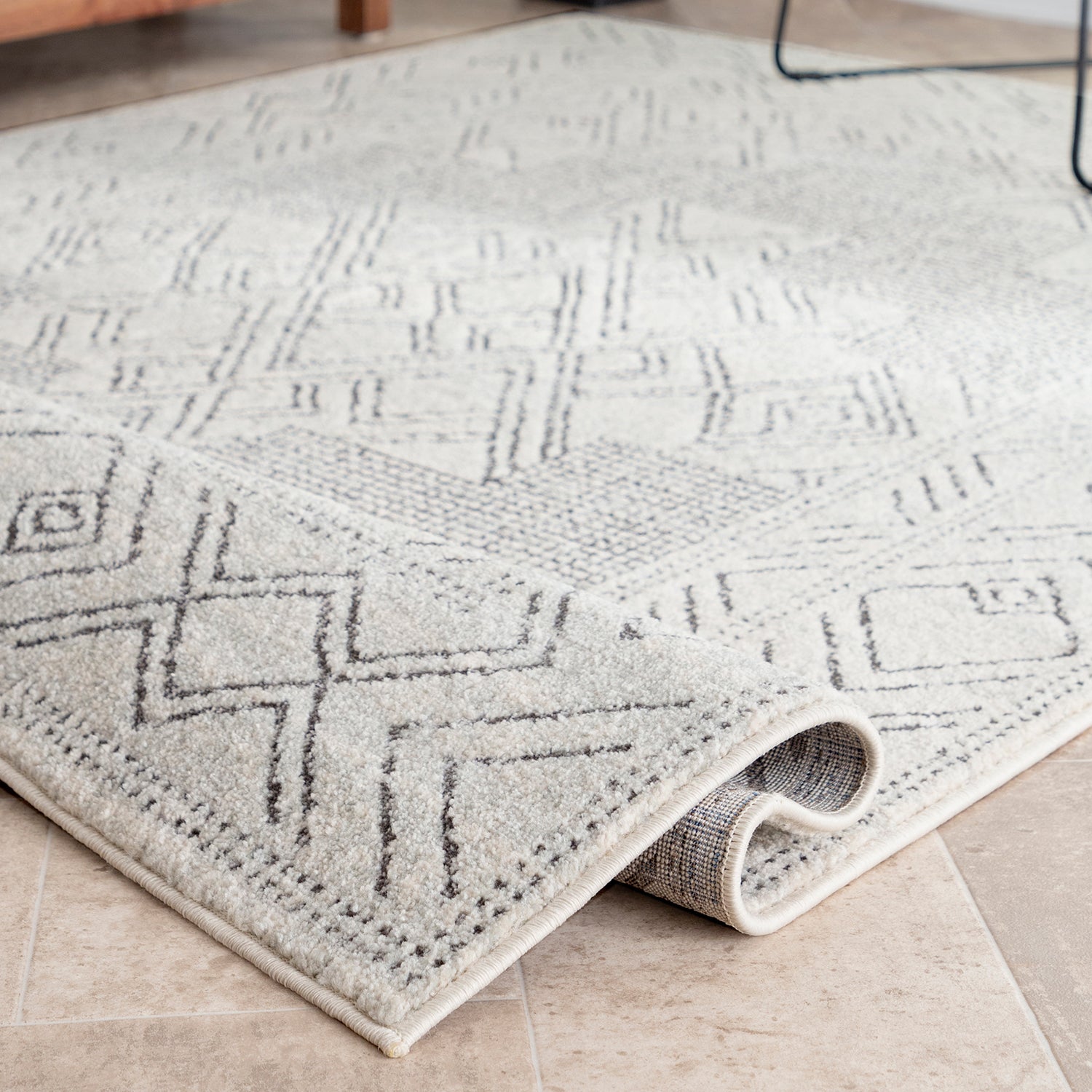 Maceo Machine Made Rug – Paynes Gray