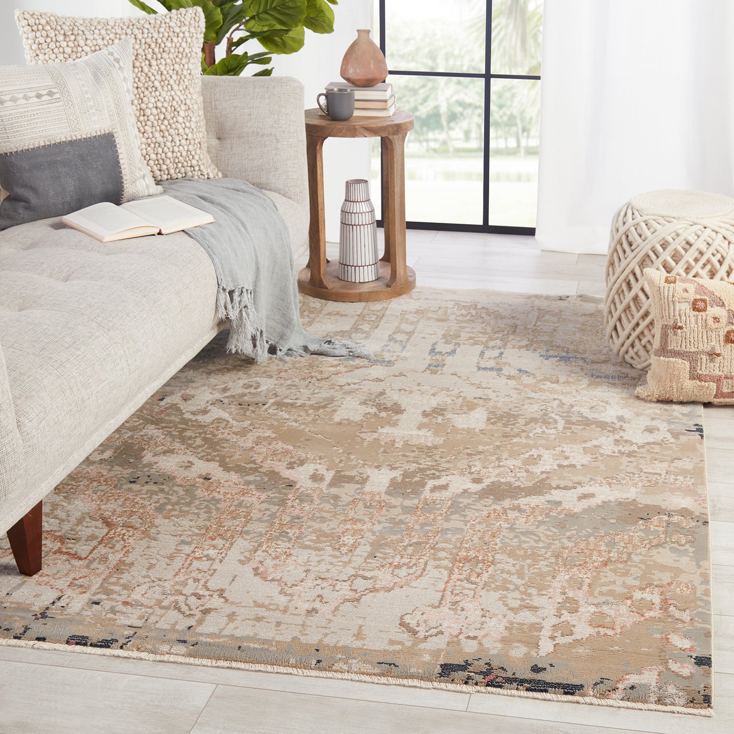 Nikki Chu by Jaipur Living Sanaa Yarden Power Loomed Rug