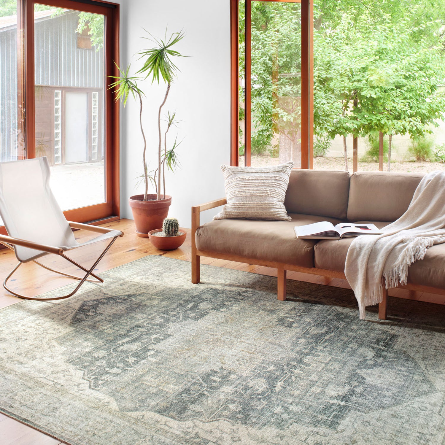 Loloi Skye Classic Power Loomed Rug