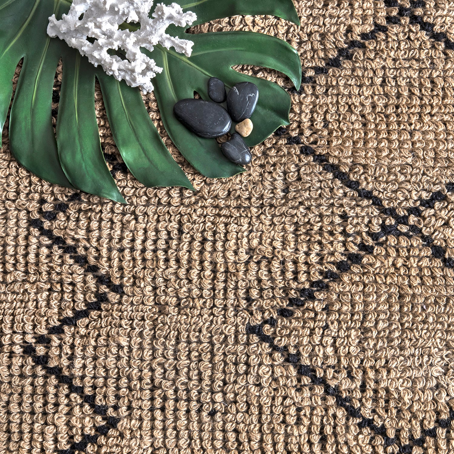 Nina Hand Hooked Jute Rug