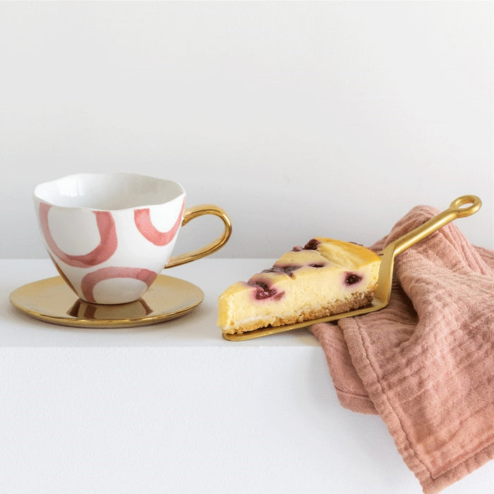 Kio Cake Server