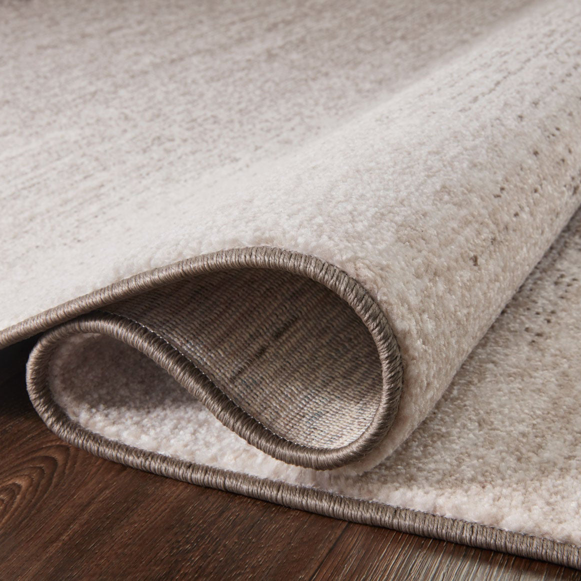 Loloi Vance Taupe/Dove Power Loomed Rug