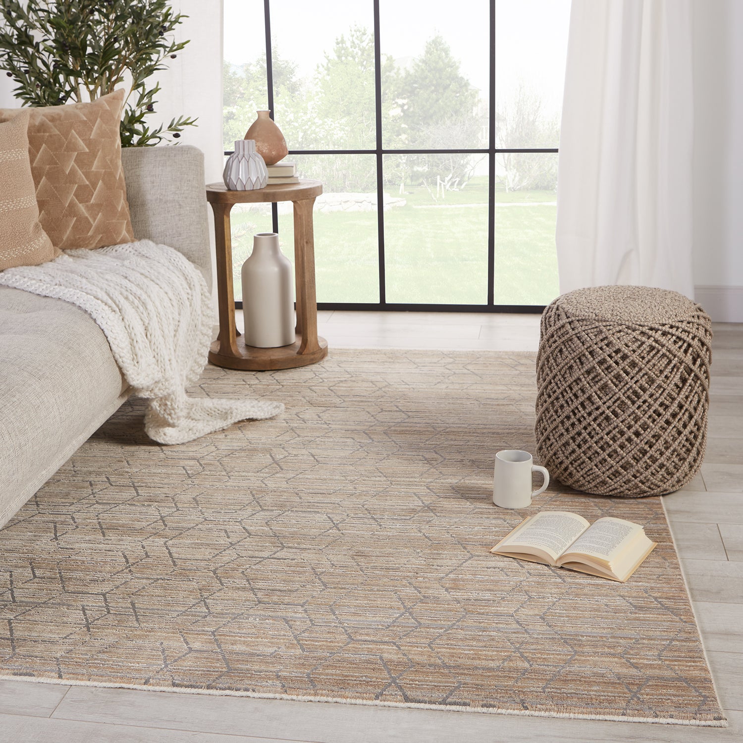 Jaipur Living Vienne Cavendish Power Loomed Rug