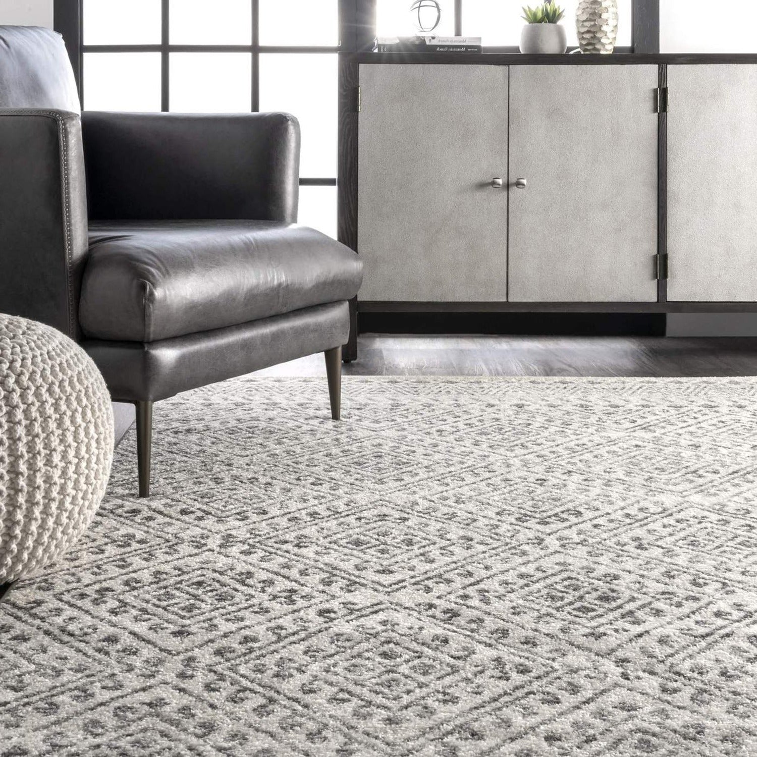 Marilyn Machine Made Rug