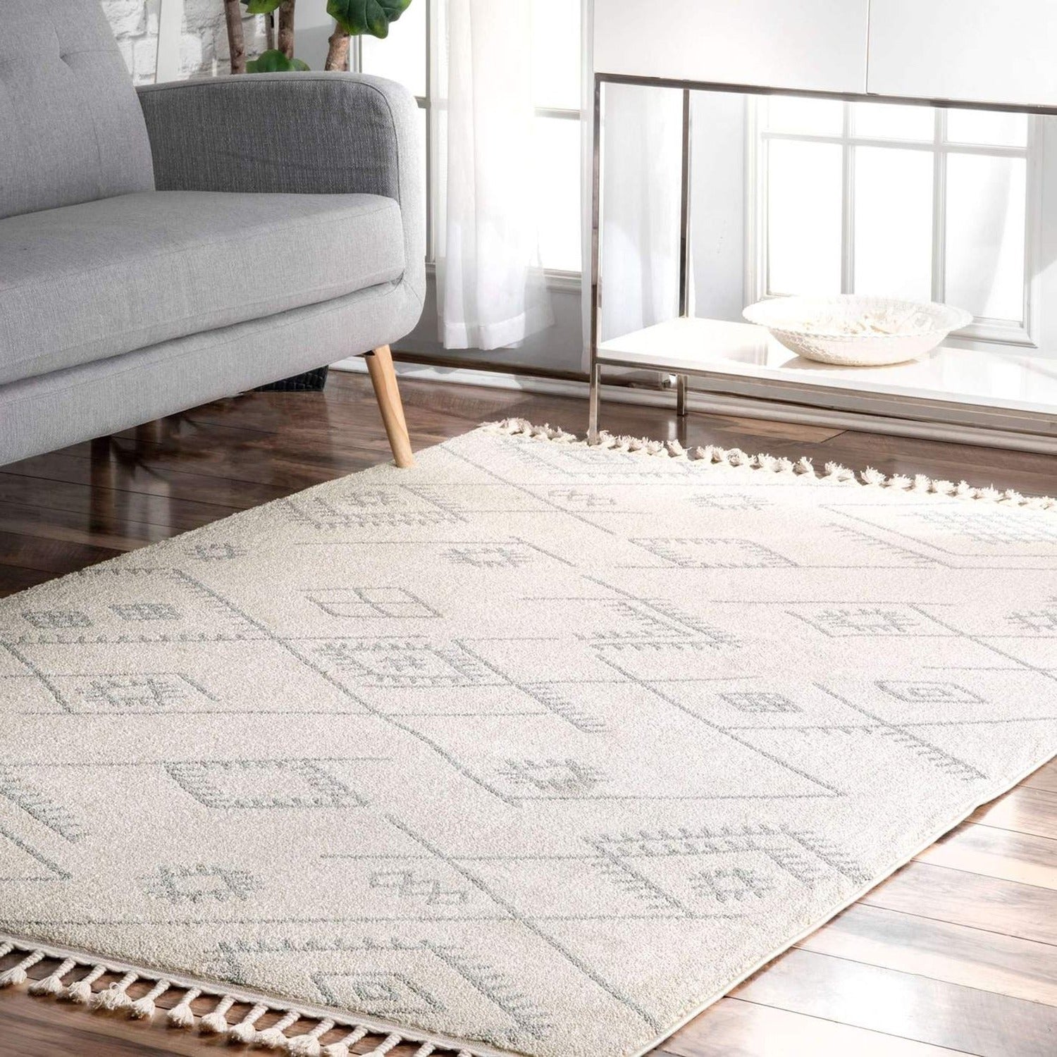 Attaway Machine Made Rug