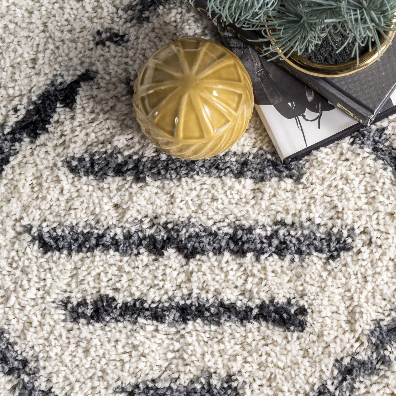 Bravo Machine Made Rug