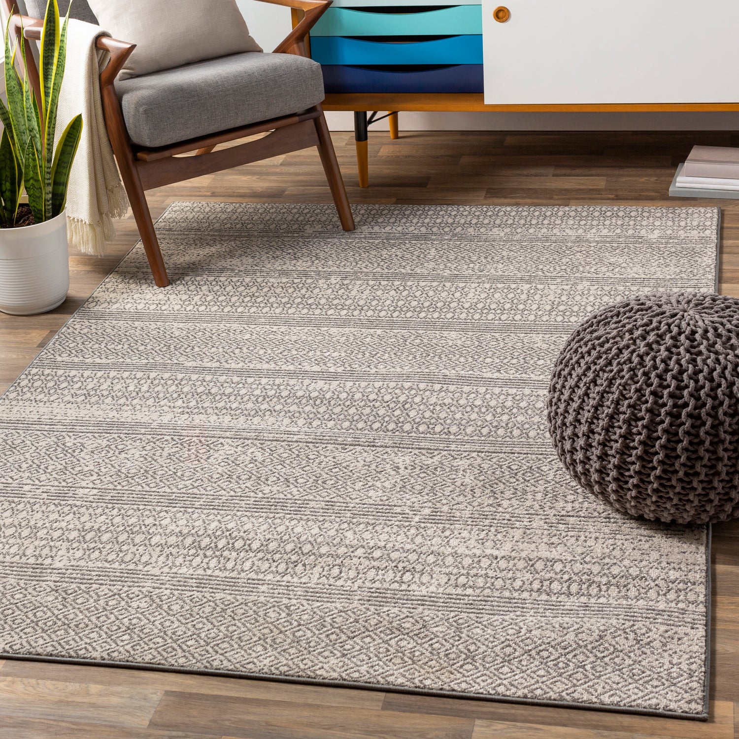 Livabliss Chester Row Machine Woven Rug