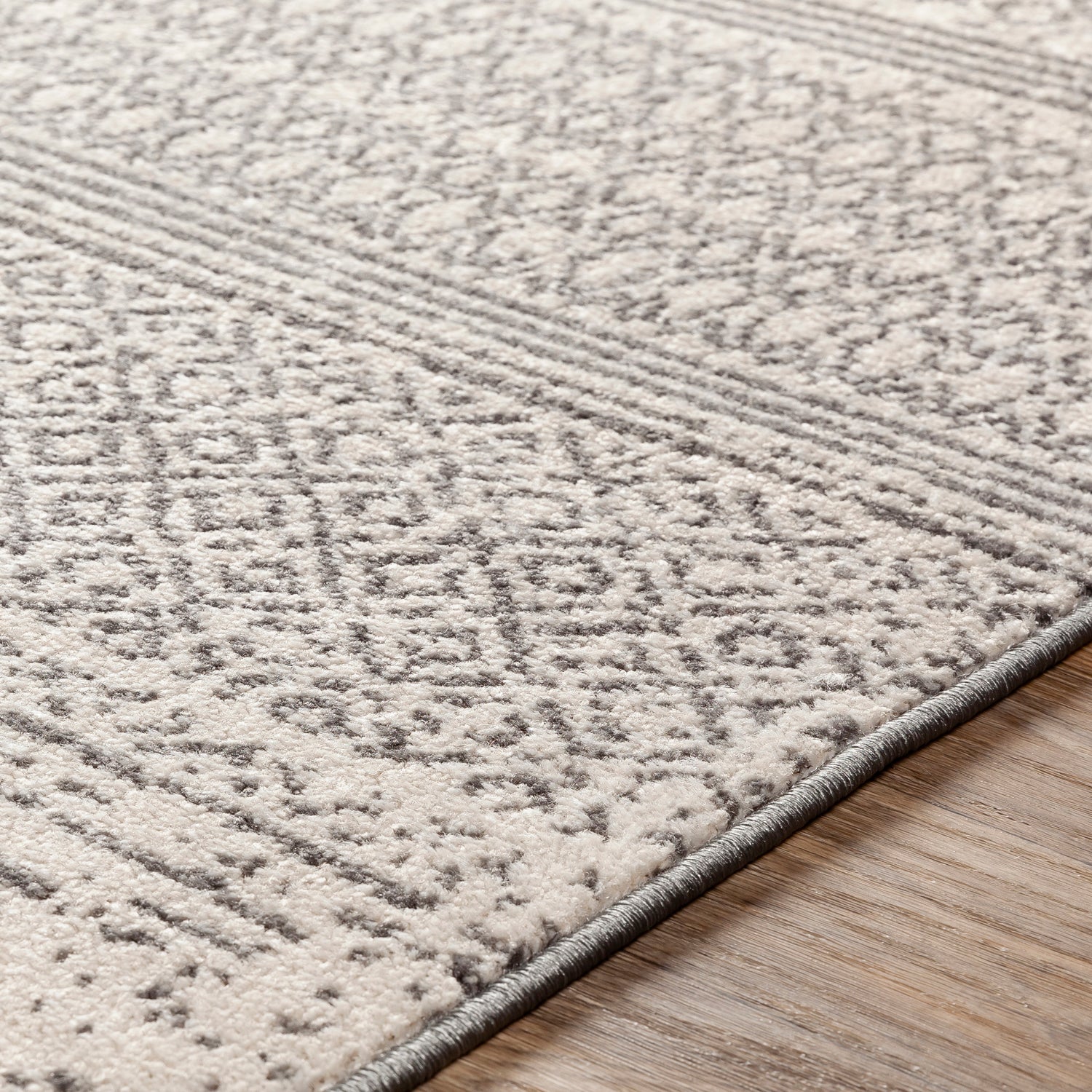 Livabliss Chester Row Machine Woven Rug