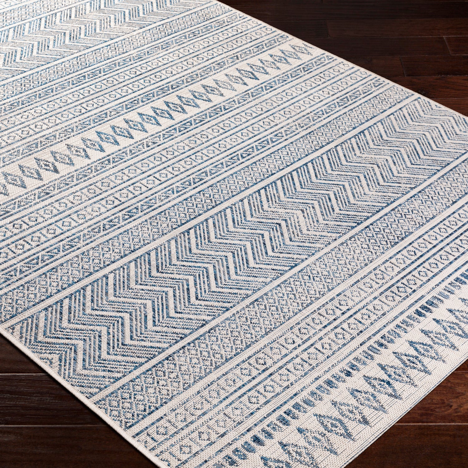 Livabliss Eagean Aim Indoor/Outdoor Rug
