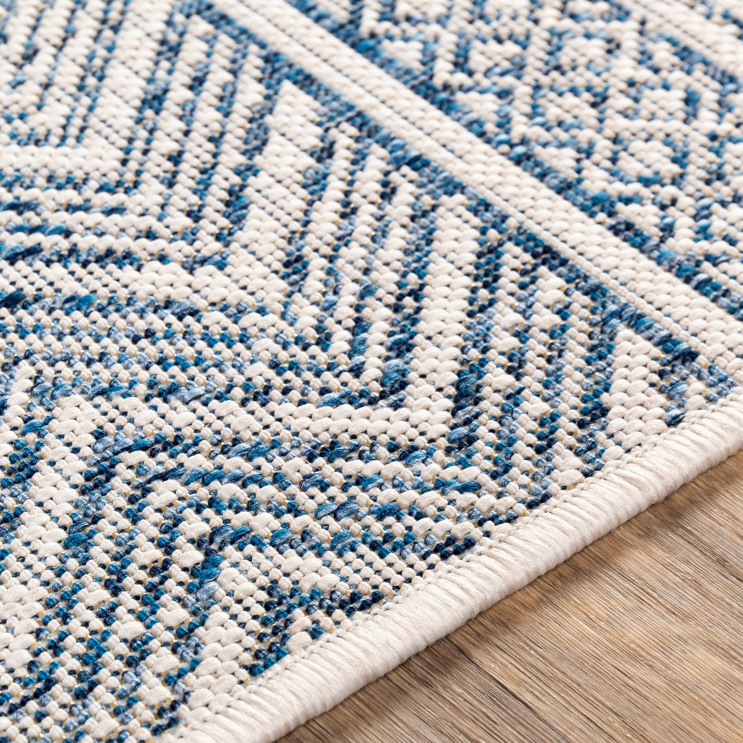 Livabliss Eagean Aim Indoor/Outdoor Rug