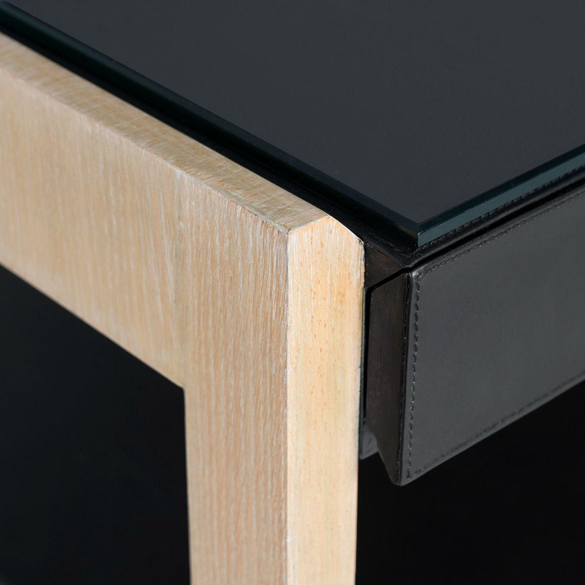 Villa and House Elton 1-Drawer Side Table