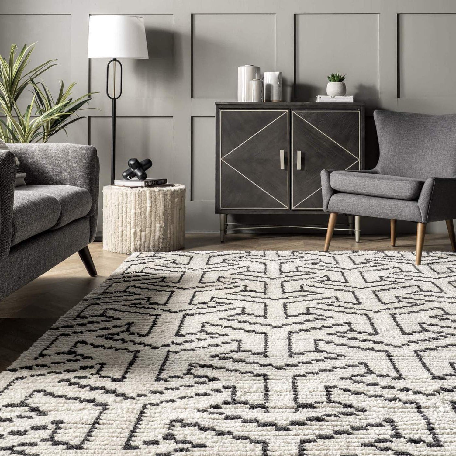 Soloman Machine Made Rug