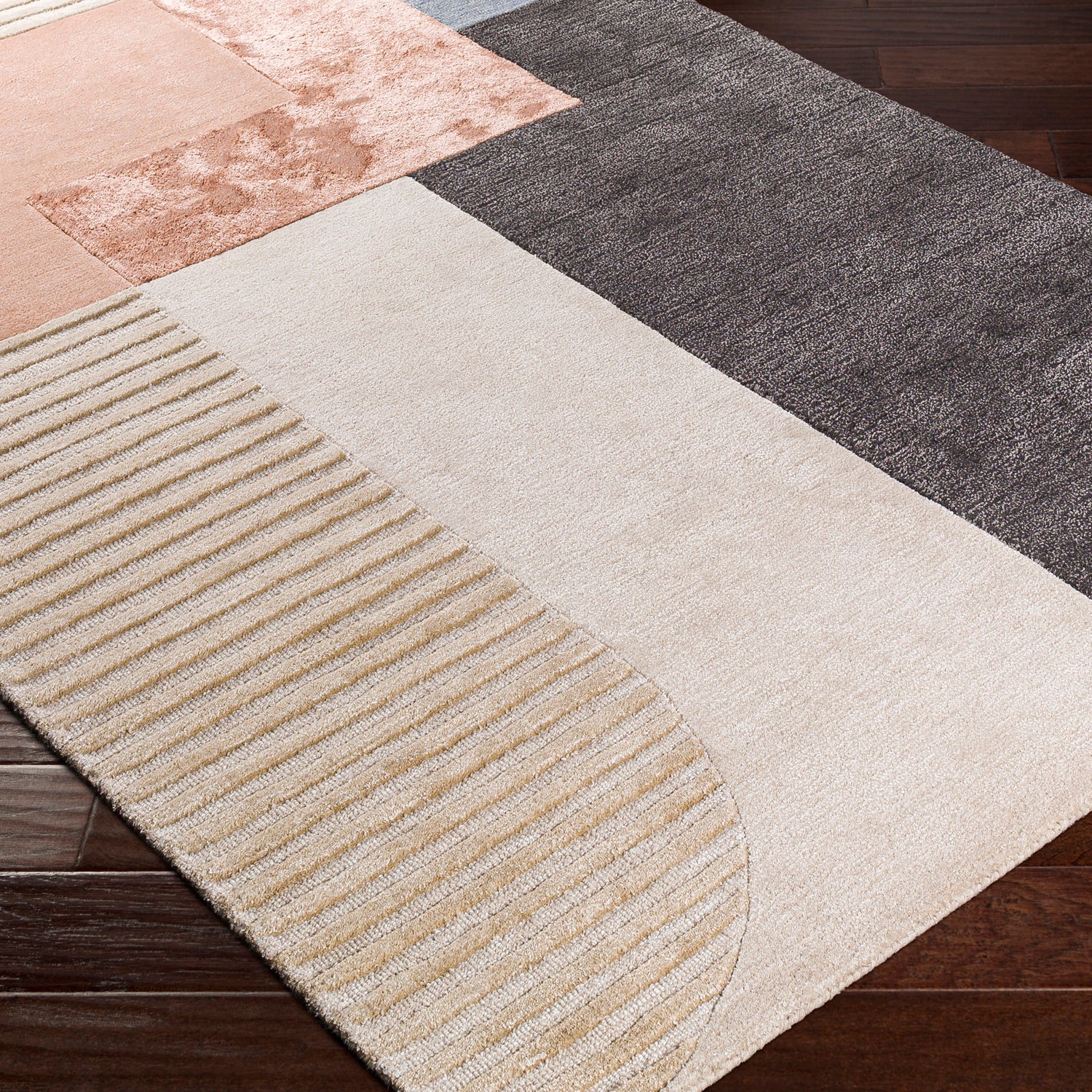 Livabliss Glasgow Hogan Hand Tufted Rug