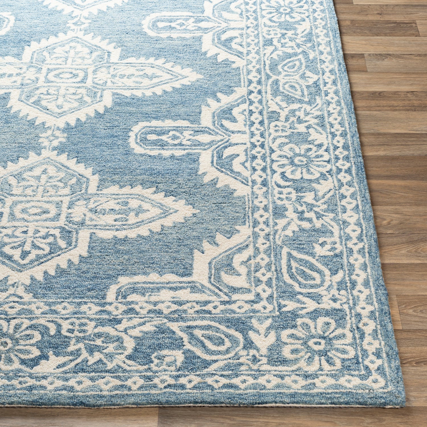 Livabliss Granada Boast Hand Tufted Rug