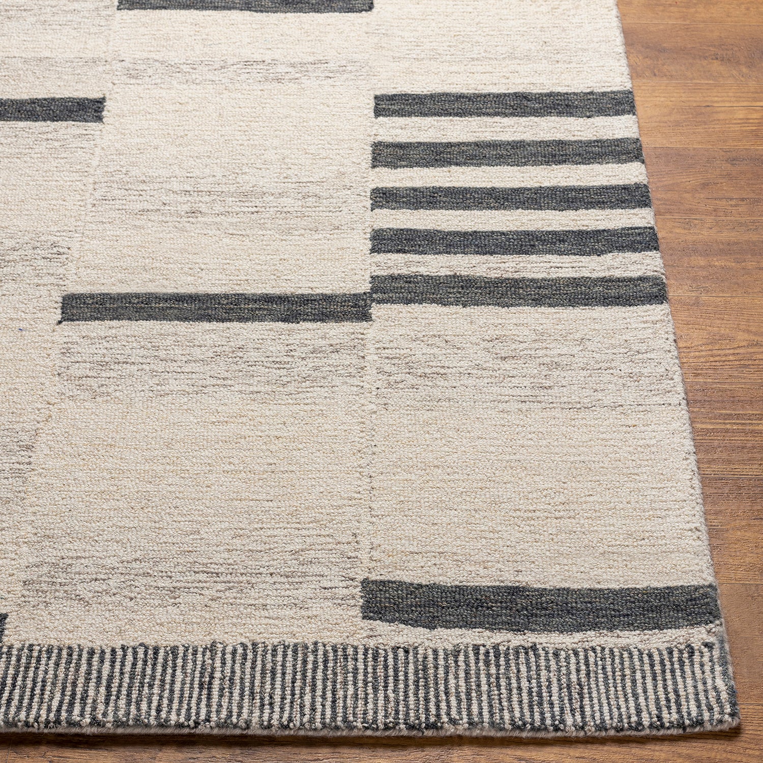 Livabliss Granada Lange Hand Tufted Rug