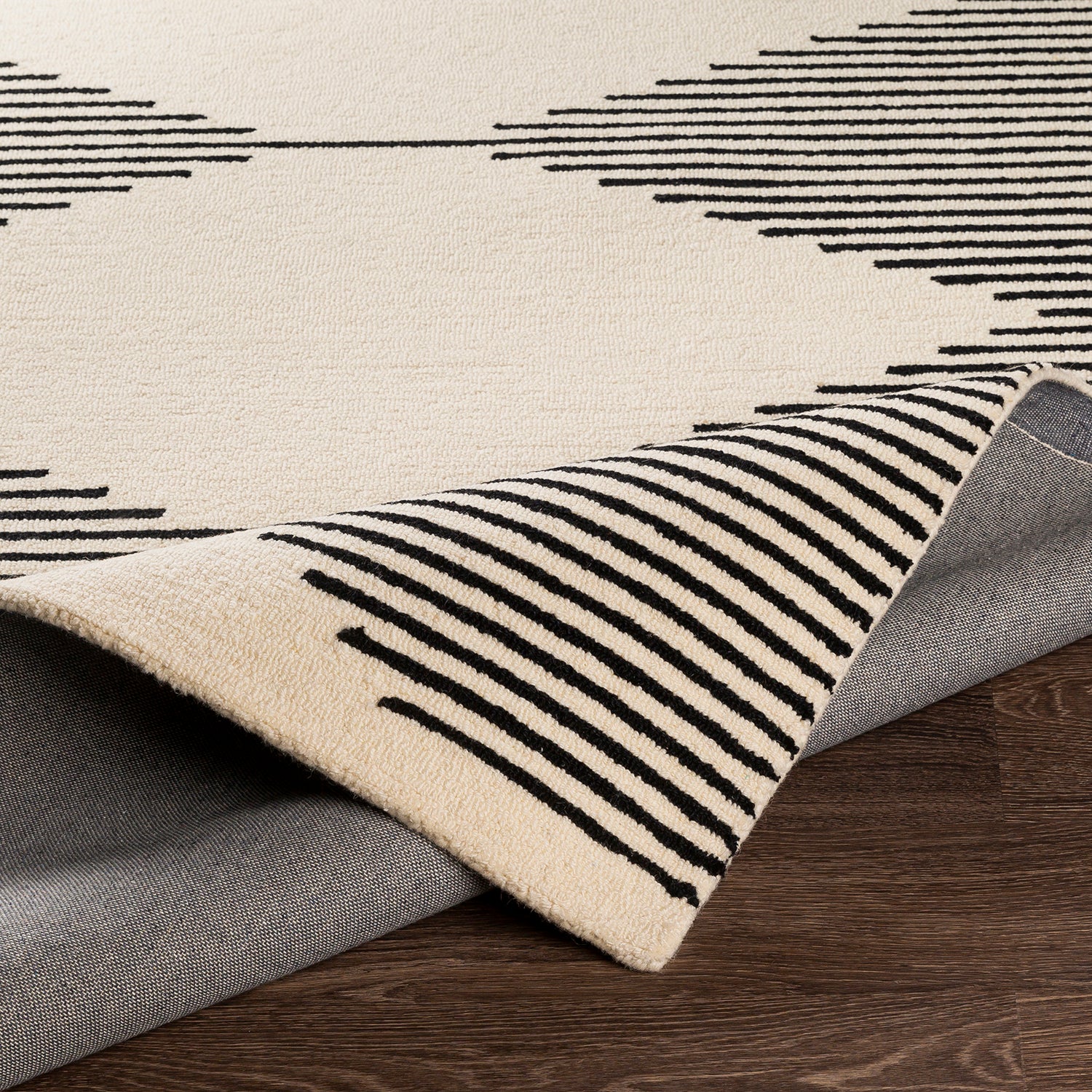 Livabliss Granada Slope Hand Tufted Rug