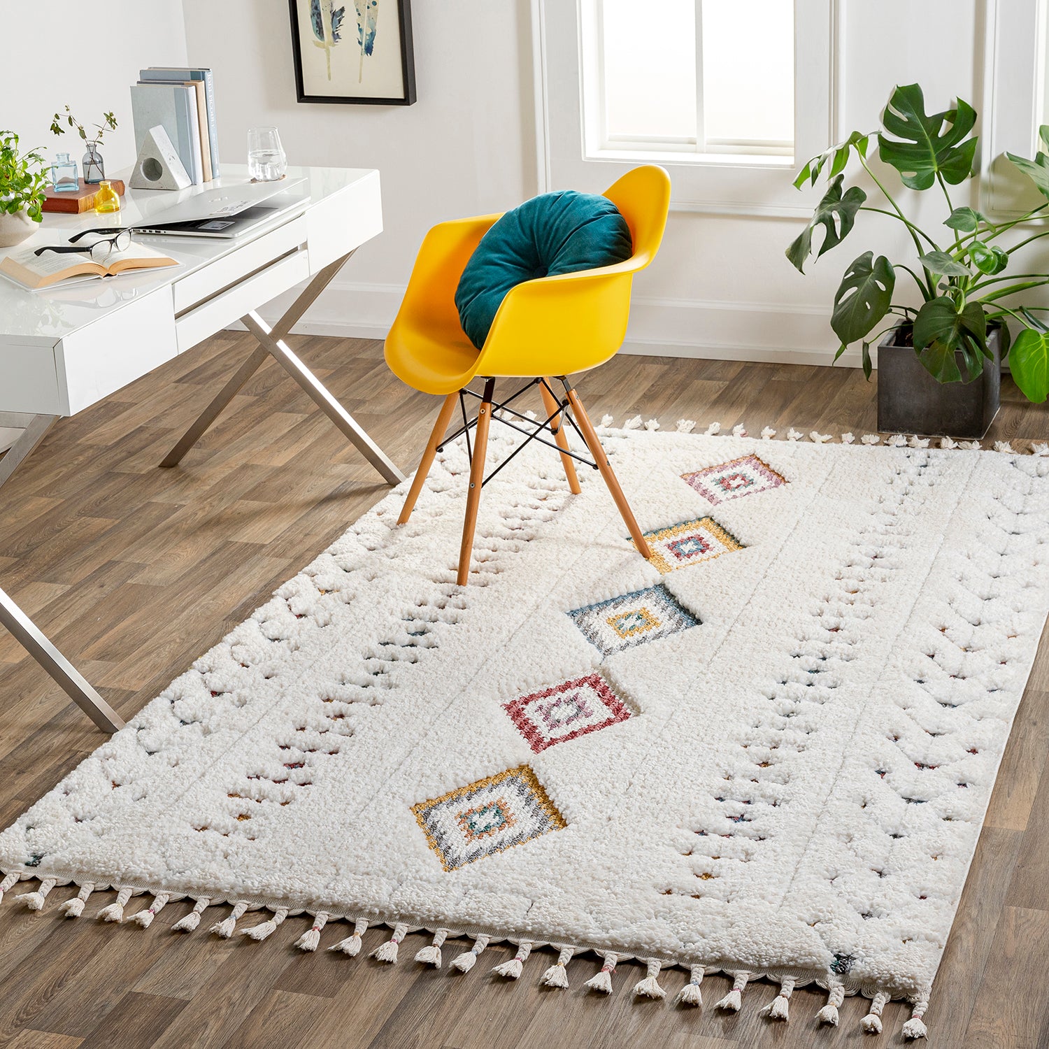 Livabliss Lofty Bryce Machine Woven Rug