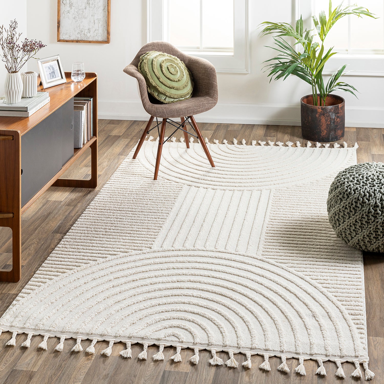 Livabliss Nora Duffy Machine Woven Rug