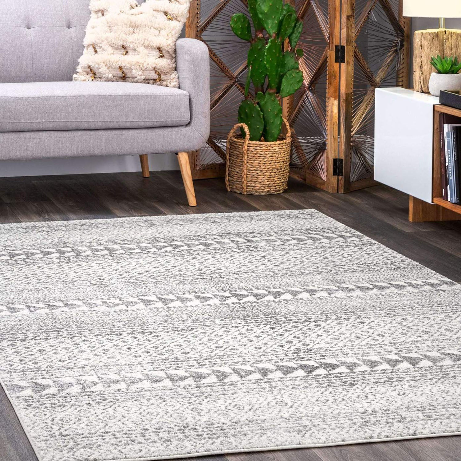 Devine Machine Made Rug