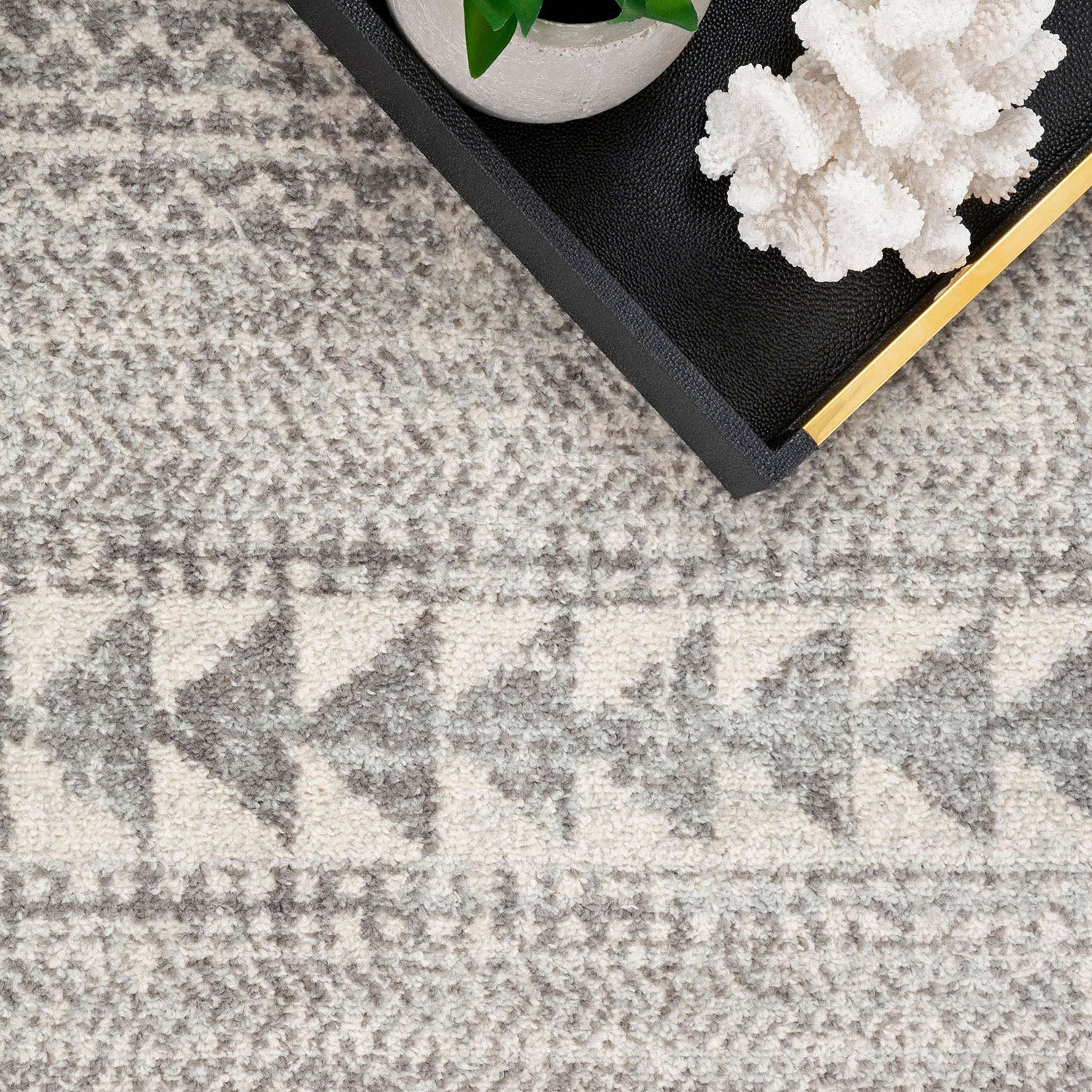 Devine Machine Made Rug