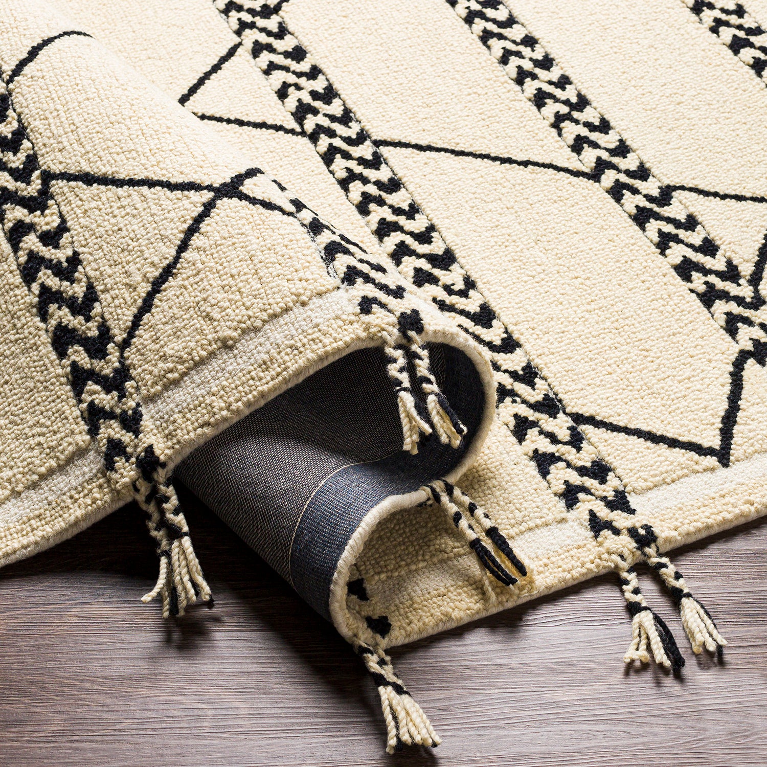 Surya Zanafi Tassels Elin Hand Tufted Rug